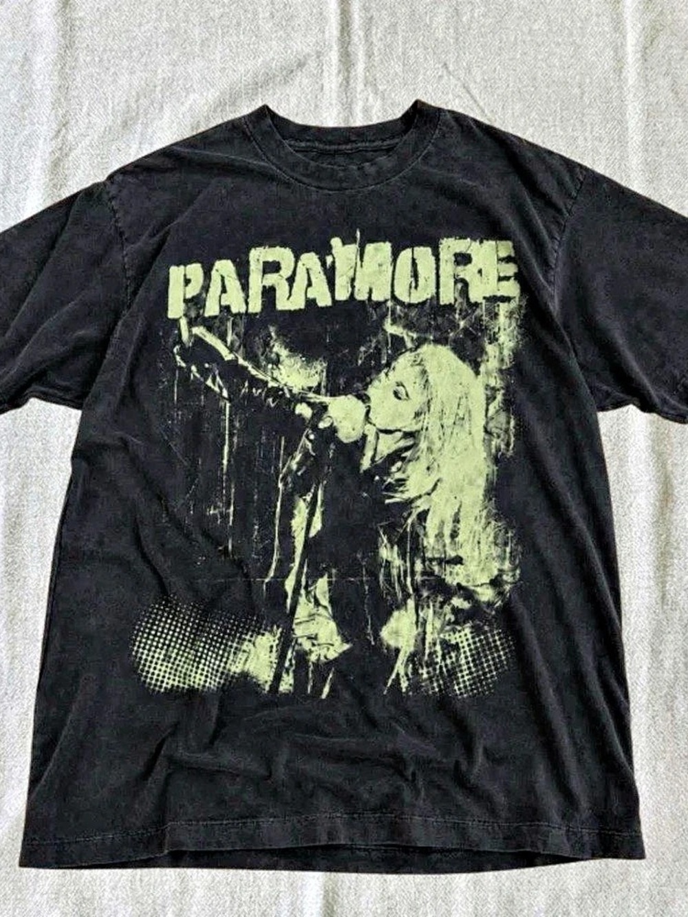 Gildan reprinted Paramore X-Ray Hayley Williams Tour T-Shirt Black